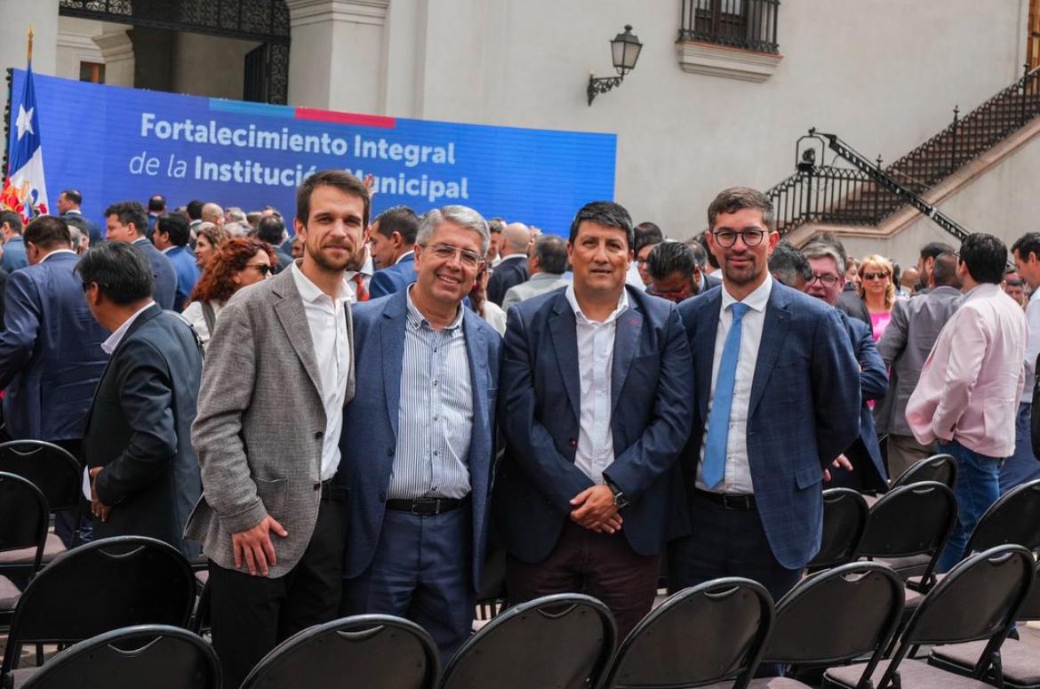 ALCALDE DE MAULLÍN, NABIH SOZA CÁRDENAS, EN LA JORNADA DE FORTALECIMIENTO INTEGRAL DE LA INSTITUCIÓN MUNICIPAL, INAUGURADO POR PRESIDENTE DE LA REPUBLICA.