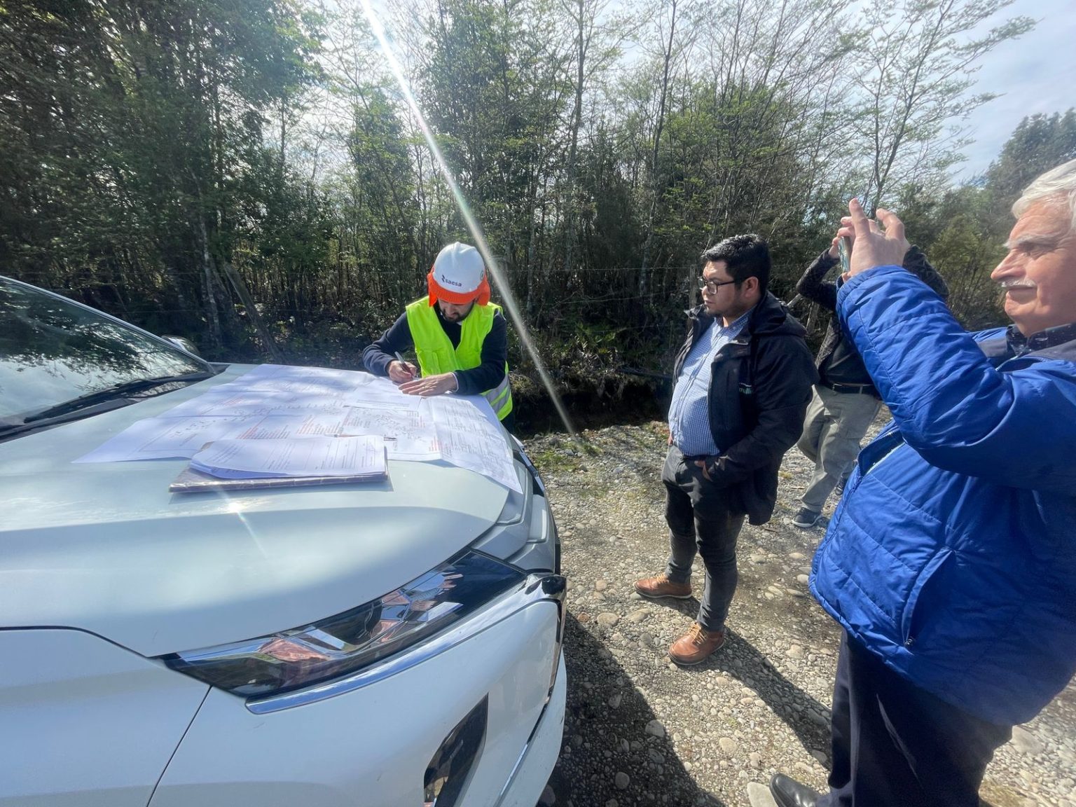 SE INICIA PROYECTO DE ELECTRIFICACIÓN RURAL EN EL SECTOR EMPALME RUTA 5 SUR EN MAULLÍN, BENEFICIANDO A 24 FAMILIAS.