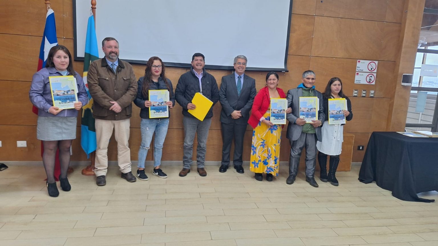 42 FAMILIAS DE TEN TEN RECIBEN TÍTULOS DE DOMINIO Y CONCRETAN HISTÓRICA REGULARIZACIÓN DE TERRENOS.