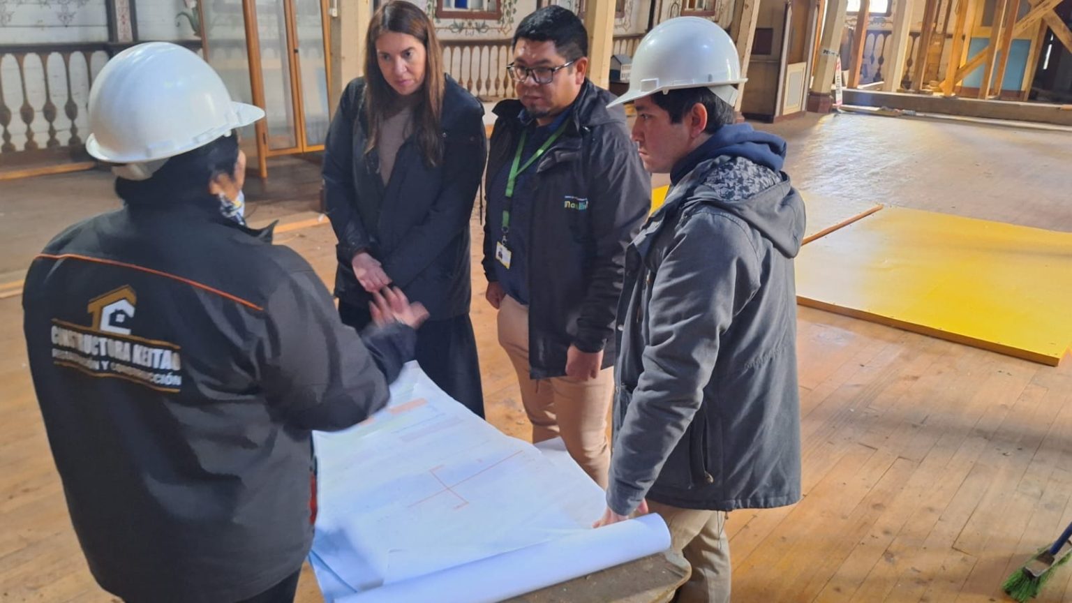 ENTREGAN TERRENO PARA INICIAR OBRAS DE EMERGENCIA EN LA IGLESIA PATRIMONIAL DE MAULLÍN.