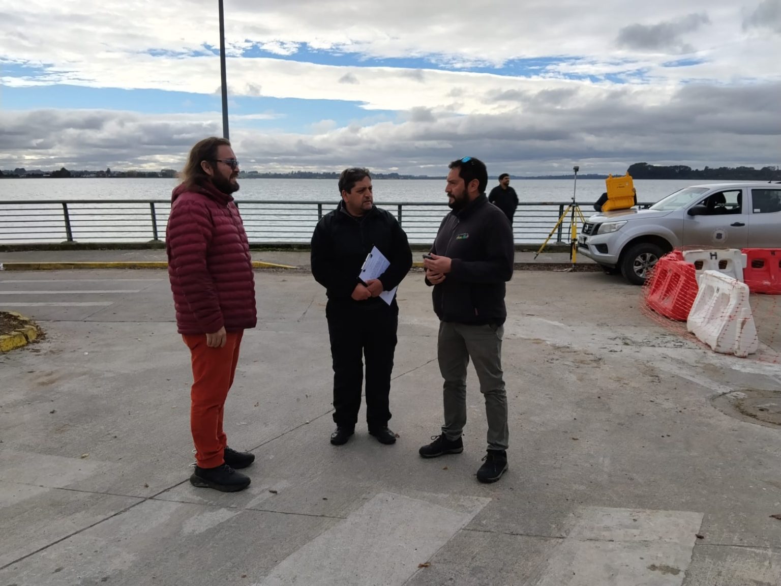 MUNICIPALIDAD DE MAULLÍN REALIZA LEVANTAMIENTOS TOPOGRÁFICOS PARA REGULARIZACIÓN DE CONCESIONES MARÍTIMAS.