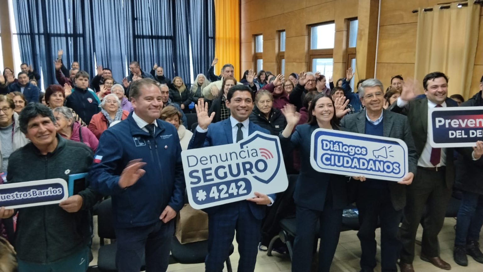 DIÁLOGO CIUDADANO SOBRE SEGURIDAD REUNIÓ A AUTORIDADES Y DIRIGENTES SOCIALES EN MAULLÍN.